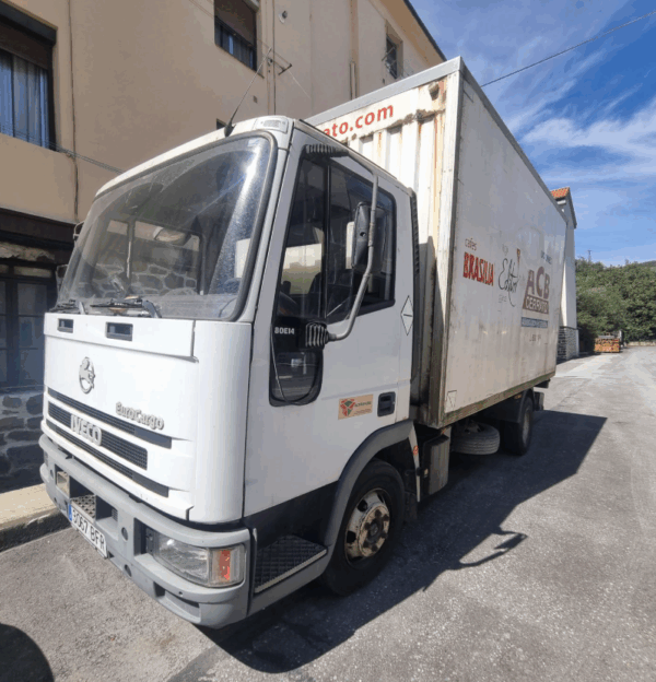 Camión Iveco - Imagen 2